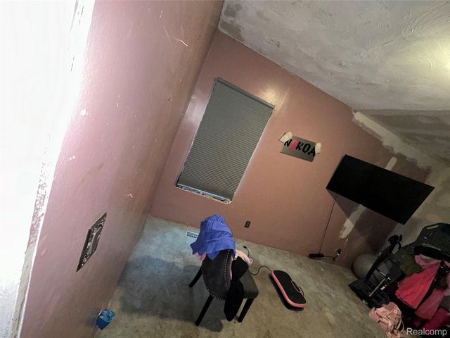 11060 Wilshire Drive, Detroit, MI 48213