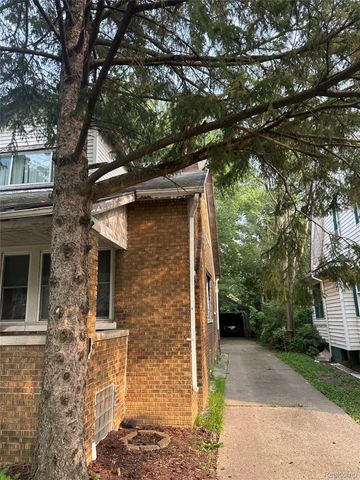 11060 Wilshire Drive, Detroit, MI 48213