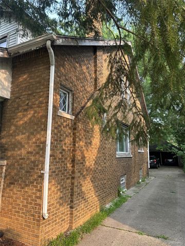 11060 Wilshire Drive, Detroit, MI 48213