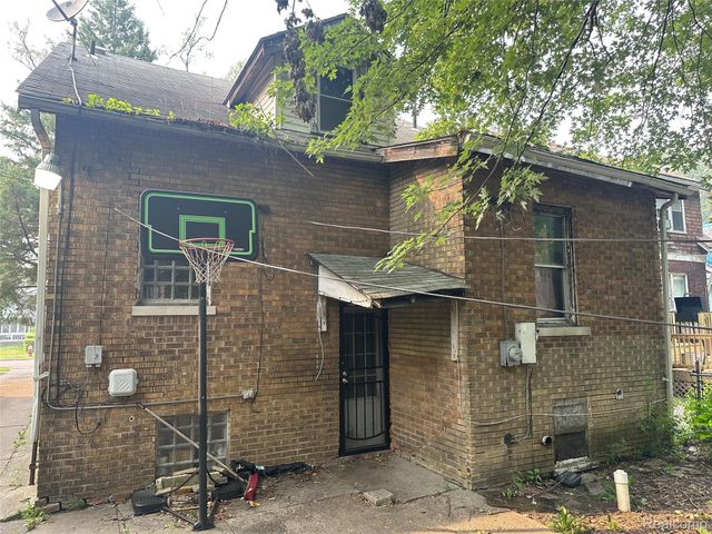 11060 Wilshire Drive, Detroit, MI 48213