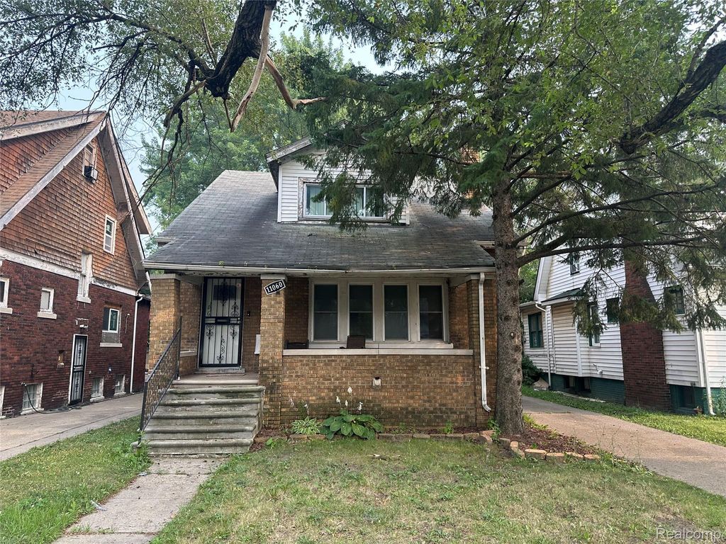11060 Wilshire Drive, Detroit, MI 48213