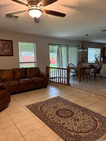 2215 OAK RNCH, San Antonio, TX 78259