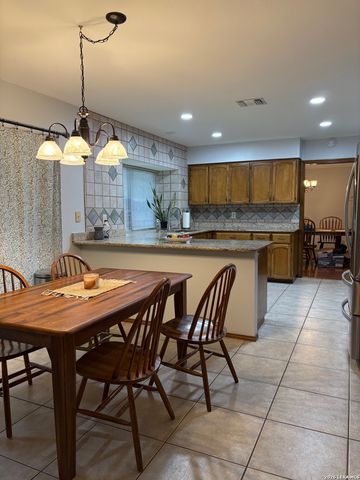 2215 OAK RNCH, San Antonio, TX 78259