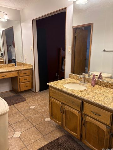 2215 OAK RNCH, San Antonio, TX 78259