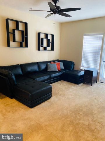 7901 CRESCENT PARK DR, Gainesville, VA 20155