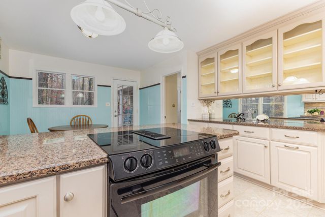 909 Woodland Forest Drive, Marvin, NC 28173