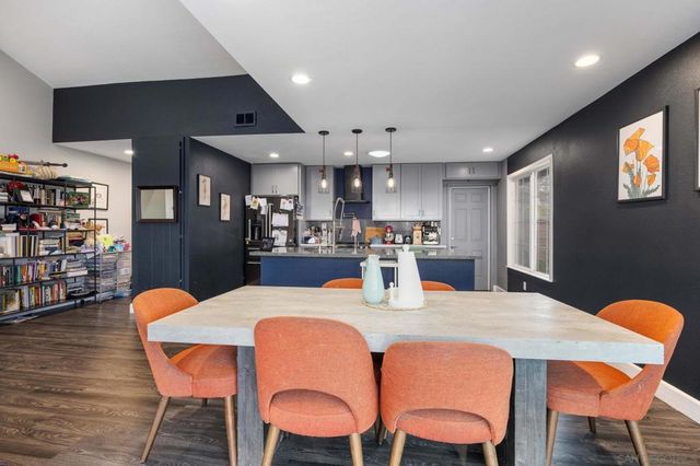 8358 Ridge Route Rd, San Diego, CA 92120
