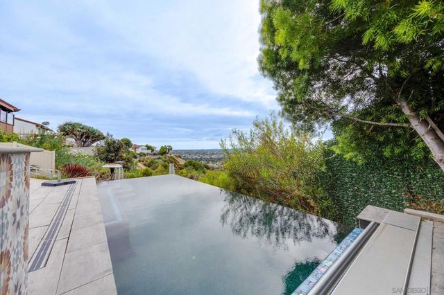 8358 Ridge Route Rd, San Diego, CA 92120