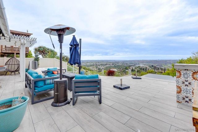 8358 Ridge Route Rd, San Diego, CA 92120