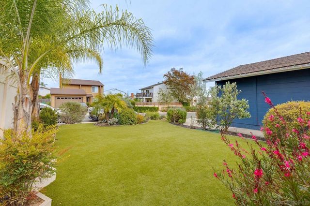 8358 Ridge Route Rd, San Diego, CA 92120