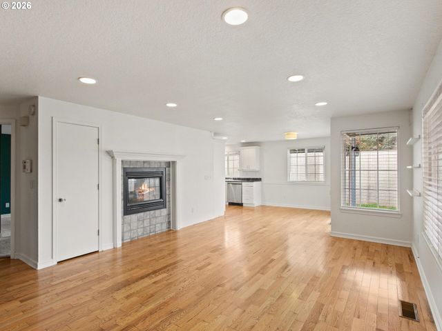 2297 Sw 218TH Dr, Beaverton, OR 97003