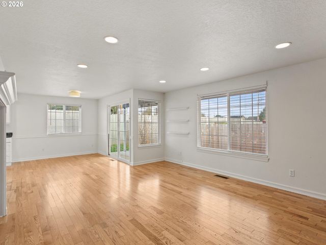 2297 Sw 218TH Dr, Beaverton, OR 97003