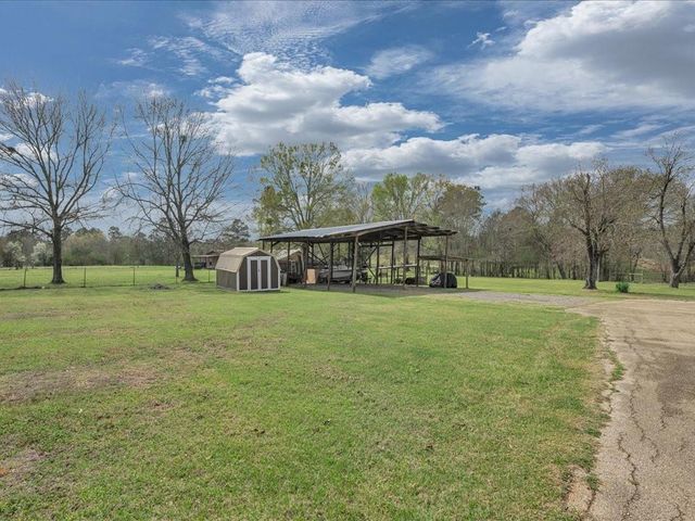1013 Dewitt Hinson Road, Pollok, TX 75969
