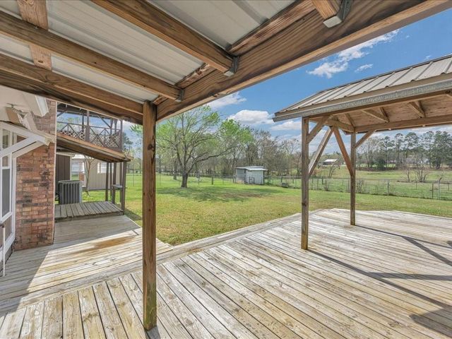 1013 Dewitt Hinson Road, Pollok, TX 75969