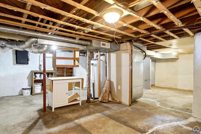 197 NW Hawthorne ST, Topeka, KS 66606