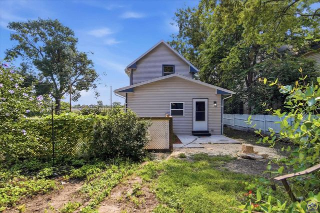 197 NW Hawthorne ST, Topeka, KS 66606