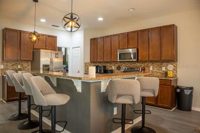 210 LAS FUENTES DRIVE, Kissimmee, FL 34746