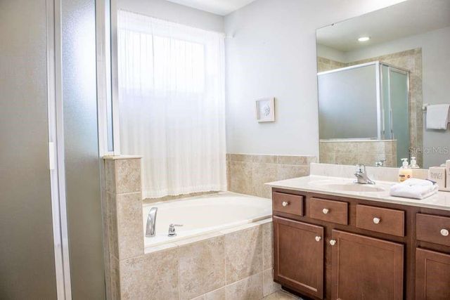 210 LAS FUENTES DRIVE, Kissimmee, FL 34746