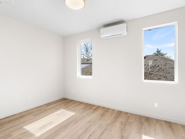 5870 N MISSOURI Ave, Portland, OR 97217