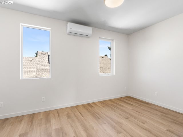 5870 N MISSOURI Ave, Portland, OR 97217