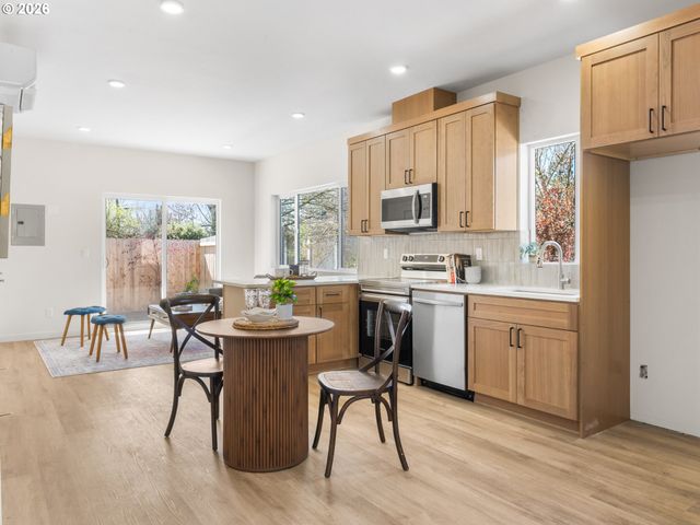 5870 N MISSOURI Ave, Portland, OR 97217