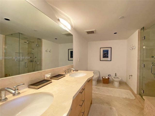 1200 Holiday Dr 308, Fort Lauderdale, FL 33316