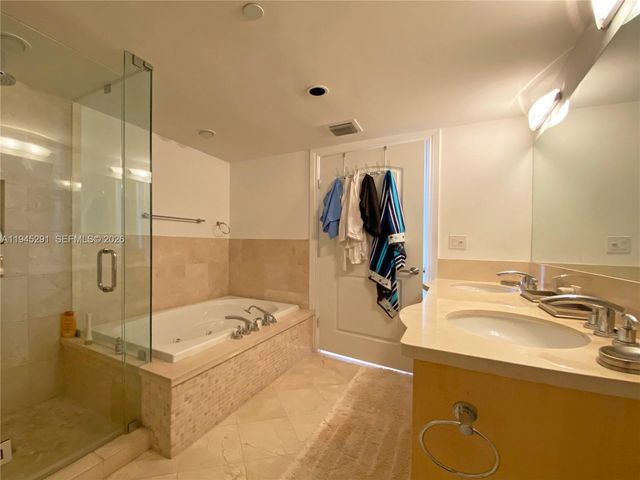 1200 Holiday Dr 308, Fort Lauderdale, FL 33316