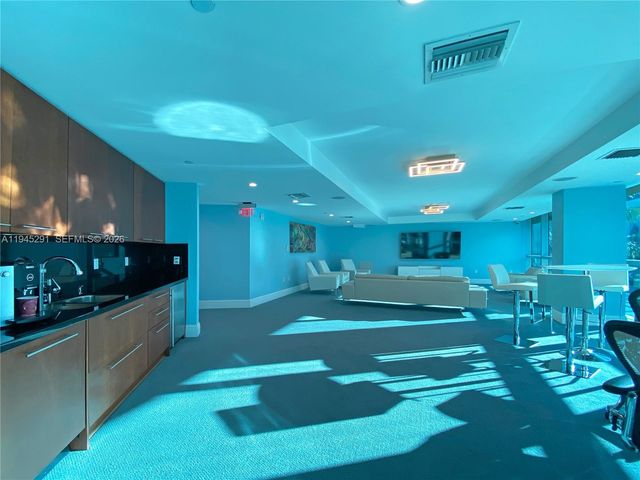 1200 Holiday Dr 308, Fort Lauderdale, FL 33316