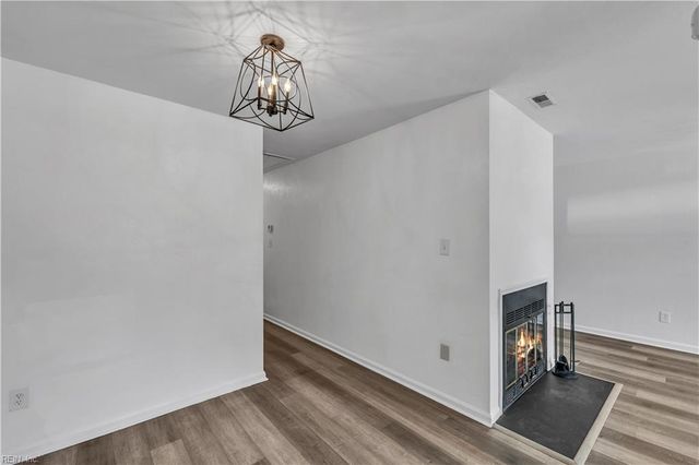 5564 Lynbrook LNDG, Virginia Beach, VA 23462