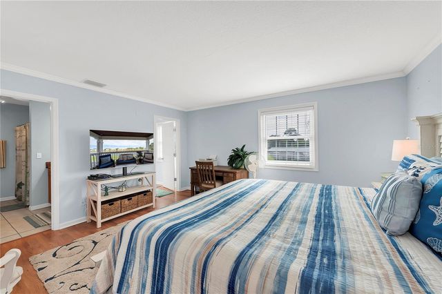 237 SEAHORSE DRIVE SE H, St Petersburg, FL 33705