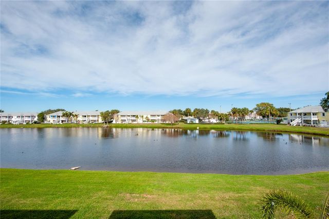 237 SEAHORSE DRIVE SE H, St Petersburg, FL 33705