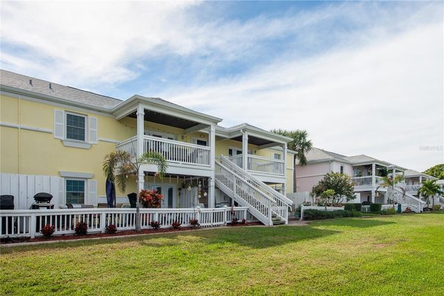 237 SEAHORSE DRIVE SE H, St Petersburg, FL 33705