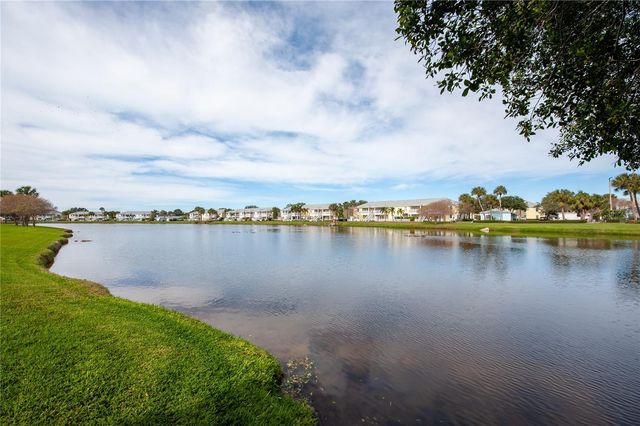 237 SEAHORSE DRIVE SE H, St Petersburg, FL 33705