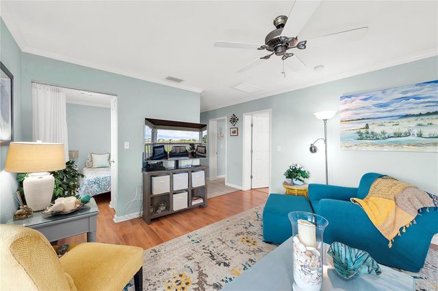 237 SEAHORSE DRIVE SE H, St Petersburg, FL 33705