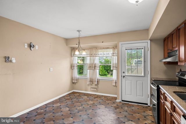 16 EDDY LN, Cherry Hill, NJ 08002