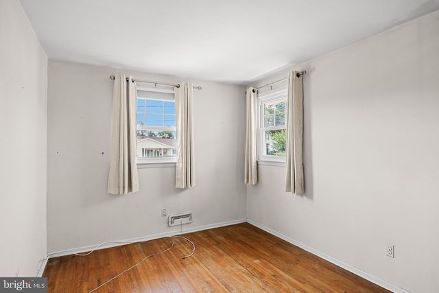 16 EDDY LN, Cherry Hill, NJ 08002