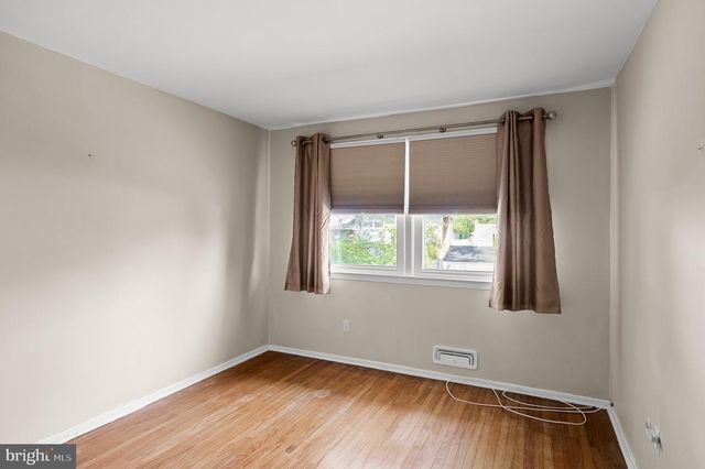 16 EDDY LN, Cherry Hill, NJ 08002