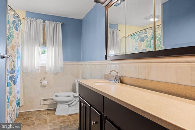 16 EDDY LN, Cherry Hill, NJ 08002