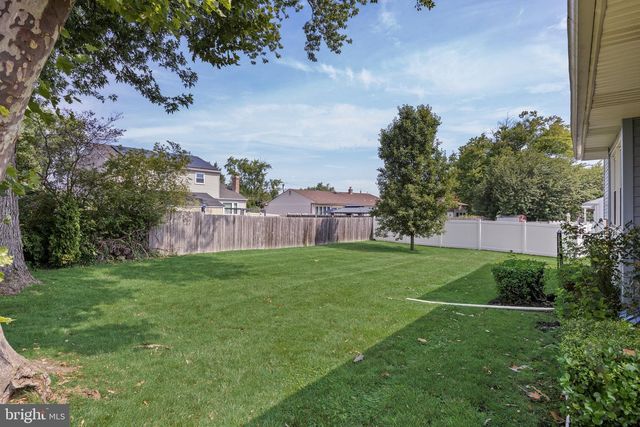 16 EDDY LN, Cherry Hill, NJ 08002