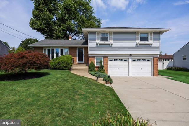 16 EDDY LN, Cherry Hill, NJ 08002