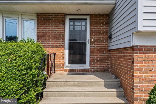 16 EDDY LN, Cherry Hill, NJ 08002