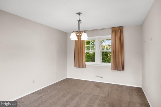 16 EDDY LN, Cherry Hill, NJ 08002