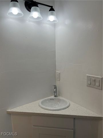 4874 Pine Island RD NW A, Matlacha, FL 33993