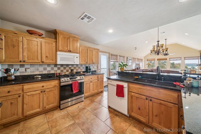 32060 Lavender Lane, Afton, OK 74331