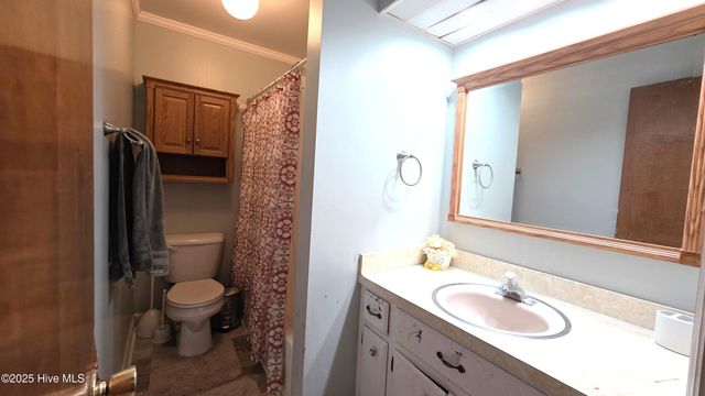 2634 Forrest Drive, Kinston, NC 28504
