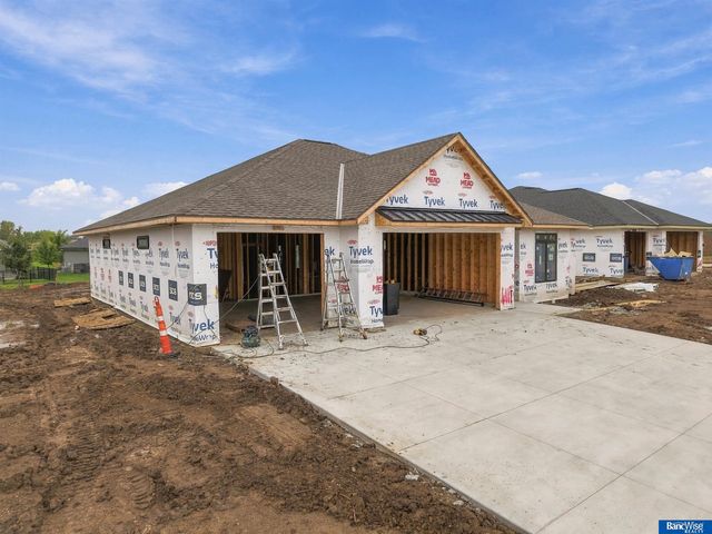 4111 Carnation Drive, Lincoln, NE 68516