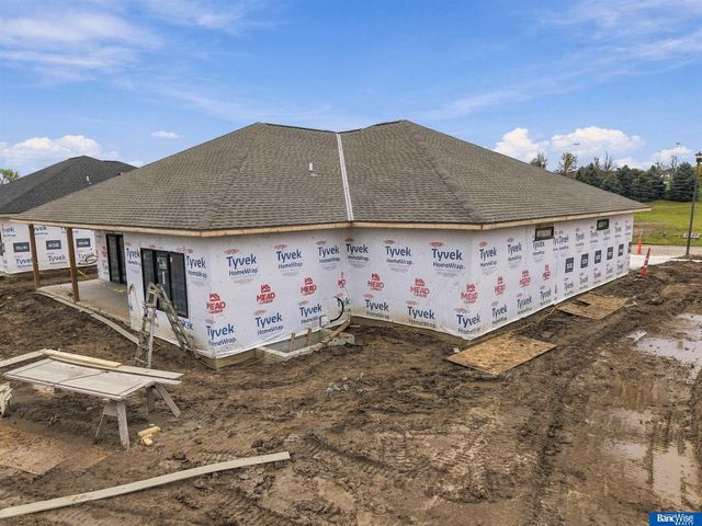 4111 Carnation Drive, Lincoln, NE 68516