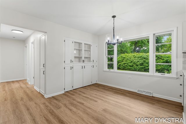 409 W Lakewood Boulevard, Holland, MI 49424