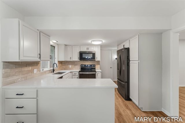 409 W Lakewood Boulevard, Holland, MI 49424