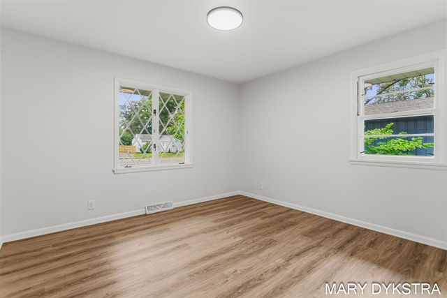 409 W Lakewood Boulevard, Holland, MI 49424